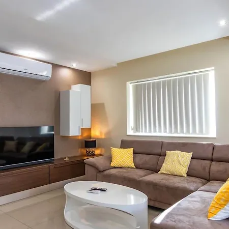 Modern 3 Bedroom Close To Paceville And Apartment Is-Swieqi