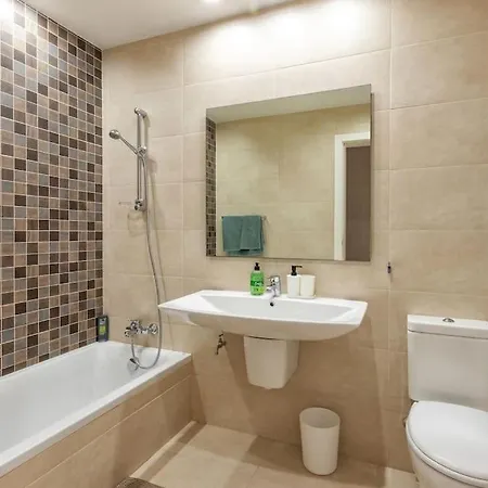 Modern 3 Bedroom Close To Paceville And *