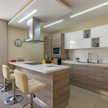 Apartment Modern 3 Bedroom Close To Paceville And *
