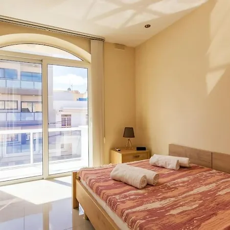 Modern 3 Bedroom Close To Paceville And Apartment Is-Swieqi