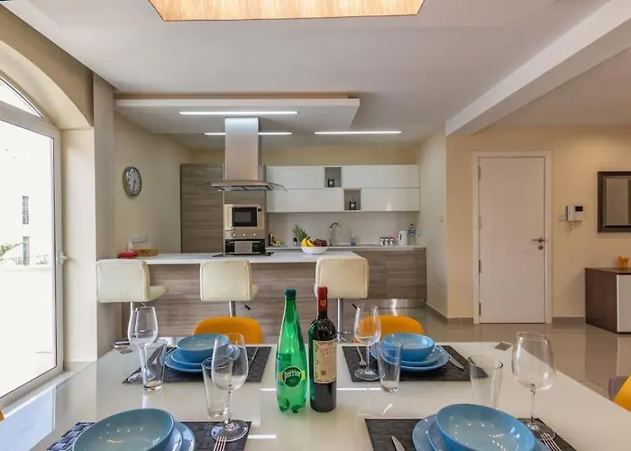 Modern 3 Bedroom Close To Paceville And *