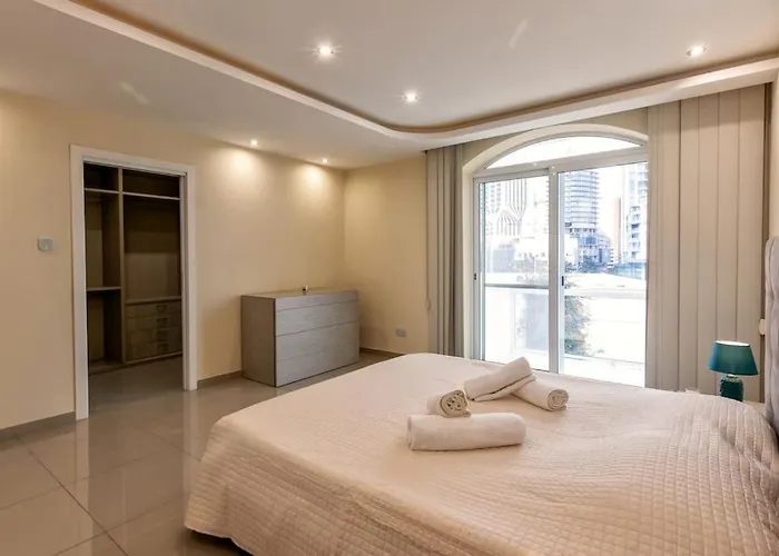 Modern 3 Bedroom Close To Paceville And Apartamento